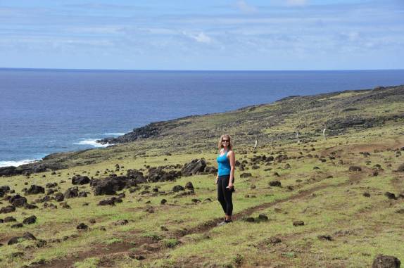 Explorando antigas ruínas da civilização que floresceu na Ilha de Páscoa, no sul do Oceano Pacífico